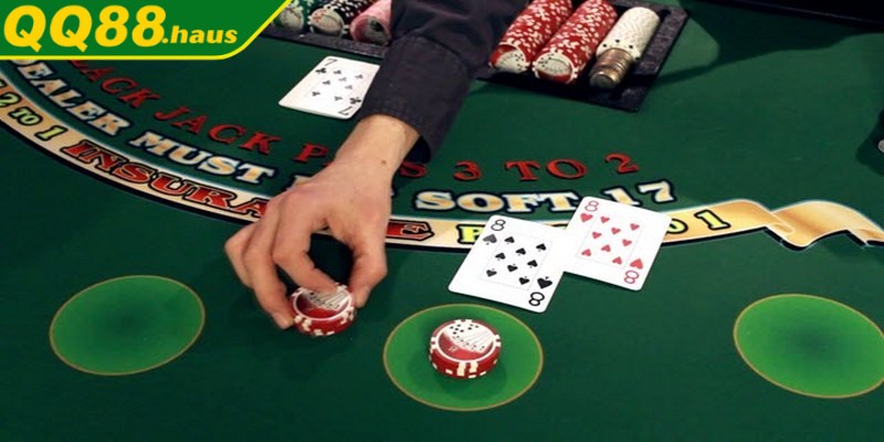 Quan sát đối thủ là kinh nghiệm chơi Blackjack trực tuyến hiệu quả